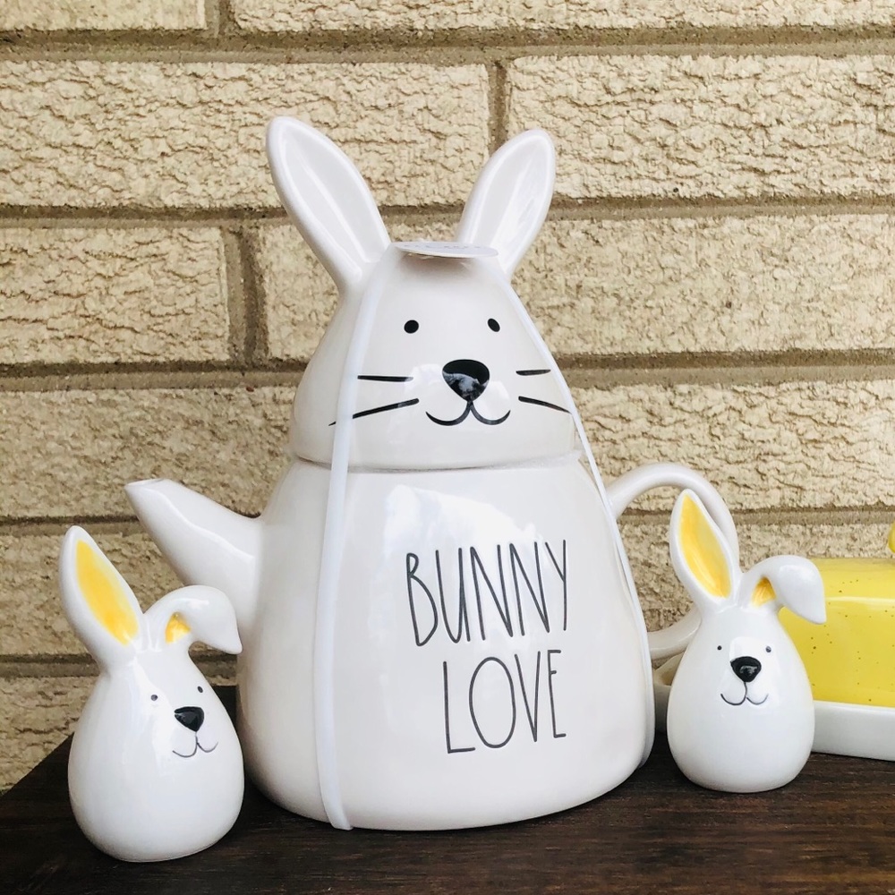 Rae Dunn BUNNY LOVE Teapot